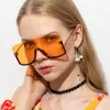 Okulary przeciwsłoneczne Orange Black Square Women 2021 Trending One Piece Eyewear Prostokątne okulary przeciwsłoneczne dla mężczyzn NX1355490