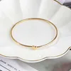 Moda Kobiet Miłość Heart Bangle Classic Gold Modna Bransoletka Biżuteria Romantyczny Prezent Urodzinowy Elegancka dama Bankiet Biżuteria Q0719