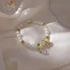 Hebras de cuentas 2022 francesa dulce niña exquisita fresa fresca cristal imitación ópalo pulsera elástica moda accesorios femeninos joyería