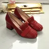 moda donna Scarpe eleganti da donna Tacco medio Scarpe da festa per ufficio in barca Designer in pelle Occupazione tacchi alti Scarpa Décolleté con bottoni in metallo a testa tonda con scatola misura 34-42