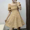 Vintage Puff manga a cuadros vestido corto de verano mujeres elástico damas una línea amarillo vestidos a cuadros 210427