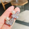 Perle d'argento lucide con ciondolo a forma di cuore con diamanti Orecchini a bottone semplici delicati ed eleganti Borchie chic carine per le donne