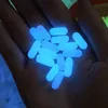 Renkli Aydınlık Glow Karanlık Cam Kuvars Çubuk 15 * 6mm Sigara Saman Silikon Titanyum İpucu Nargile Bong Oil Rigs Personel Aksesuarları Yüksek Kaliteli Çubuk DHL