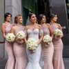 Rodna rosa sjöjungfru brudtärna klänningar sexig halter satin applikationer piga av ära klänningar bröllop kväll fest gästerna kläder