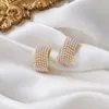 Hoop Huggie coréen plein simulé perle cercle ouvert boucles d'oreilles Unique torsadé C forme pour les femmes mariage bijoux de mariée cadeaux