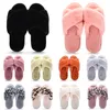 Groothandel Classic Winter Indoor Slippers voor Dames Snows Bont Dia's Huis Outdoor Meisjes Dames Furry Slipper Flat Platforms Zachte Comfortabele Schoenen Sneakers 36-41