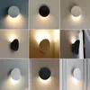 Lámparas de pared Lámpara redonda simple moderna 7W LED Interior Exterior Porche Escalera Dormitorio Fondo Decoración nórdica para el hogar Luz Negro Blanco