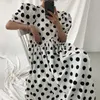 Korejpaa Kvinnor Klänning Sommar Koreansk Chic Retro Elegant Rund Neck Lossa Ruffled Back Hollow Puff Sleeve Polka Dot Vestidos 210526