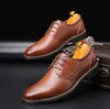 Sapatos masculinos de grife mocassins tagarelas de couro de couro de couro homens vestido casual moda gentleman stree estilo luxurys sapato