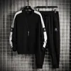 Märke Mens Tracksuits O-Neck Höst Vinter Sportkläder kostym + Casual 2 Piece Sportpants Trendy Patchwork Solid Pullover Man 210603