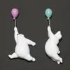 Artlovin Creative Flying Bear Figurines Balloon Polar Bears Фигура Главная Настенная Гора Украшения Смола Современный подарок для мальчика / Человека / Дети 210804