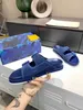 Lüks Tasarımcı Erkek Terlik Eğitmen Katır Yaz Açık Moda Erkek Tokaları Metalik Deri Sandalet Slaytlar Plaj Ayakkabısı Boyutu 38-46