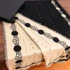 FASHION Sciarpa jacquard in lana e seta per donna Designer Sciarpe in maglia di alta qualità Lettere Sciarpe classiche con risvolto Scialle Hijab scozzese