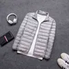 Plus Size 7XL Men Puffer Kurtka Jesień Zima Ultra Lekka Pakowalna Woda i odporna na wiatr Żarówka Oddychająca 211214