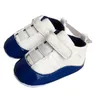 Baby First Walkers dla dzieci projektant sportowy trampki dla dzieci buty litera chłopięce kapcie