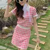 Koreanska söta söta plaidstickade 2 stycken Set Kvinnor Korttröja Pullover Mini kjolar Sätter Suits Ensemble Femme Två Outfits 210514