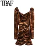 TRAF Femmes Chic Fashion Plissé Velvet Mini robe Vintage Collier carré à manches longues Robes féminines Vestidos Mujer 210415