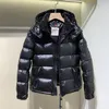 Mężczyźni Kobiet Zagęścić Kurtki Dół Moda Zipper Zdejmowany Z Kapturem Puffer Outerwears Designer Pary Zimowe Dorywczo Luksusowe Rozgrzewane Puff