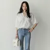 Mode printemps coréen été à manches courtes haut pour femme lâche solide blanc brodé creux col en v chemise femme 8025 50 210527