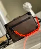 2022 Klasyczna torba sprzęgła małego łańcucha dla kobiet mężczyzn Crossbody Work piersi