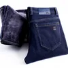 Vinter Mäns Varm Slim Fit Jeans Business Fashion Tjocken Denim Trousers Fleece Stretch Brand Byxor Svart Blå 210716