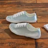 2021 Spring New Nad-Cut Track and Field Canvas Buty dla studentów kobiet Koreańska wersja All-Match Casual Japanese Sneakers Y0907