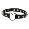 Großhandel Punk Short Spike Choker mit Herzschnalle für Frauen Verstellbare weiche PU-Leder Niedliche Partyschmuck Halsketten