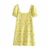 Elegante amarelo floral bordado quadrado colarinho mini vestido verão manga curta vestidos casuais de praia Vestido 210521