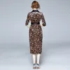 Herbst Vintage Leopard Print Samt Frauen Einreiher Lange Slevee Gespleißt Kontrast Satin Kragen Midi Schärpen Kleid 210416