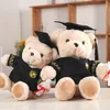 Doctorial Hat Bears Fyllda Plush Djur Barnrum Dekoration Graduation Present Baby Doll Toy