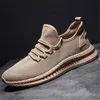 2021 Toppkvalitet Män Sneakers Flat Male Casual Skor Bekväma Män Skor Andningsbara Mesh All Match Sport Sko med Box Storlek 39-44