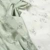 Tessuto di cotone con trama jacquard 1M, tessuto di cotone morbido con stampa di piccoli fiori, tessuto per abiti al metro, bianco 210702