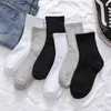 Herrensocken aus mehrfarbigem und weißem langem Baumwoll-Männer-Frühlings- und Sommer-Soild-Mesh für alle Größen243r