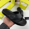 Letni mężczyźni poślizgnij się na slajdach Przewrotki Flip Flip Flip Sandals Kaptaki Flats Designer Kobiety Flip Flip Flops Beach Sandalias EU38-46