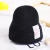 Cappello invernale per bambini alla moda Berretti per bambini in maglia morbida per ragazze dei ragazzi Berretti per bambini all'uncinetto in tinta unita calda calda all'aperto