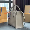 25 cm små kvinnor Luxurys handväska mode crossbody väskor designers handväskor Europa stil tote