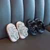 Scarpe da sandalo per bambini Sandali da bambino per ragazzi Scarpe Sneaker casual incrociate Pelle morbida antiscivolo per scarpe estive per bambini