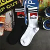 RHUDE SOCKS Män kvinnor avslappnad av hög kvalitet bomull Rhude Crew Sock Black White Color 2024 Socks Fashion Designer