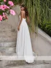 Abiti da sera in tulle con linea A Semplice Vestido de Noiva Applicazioni in pizzo Cinghie a cuore aperto sul retro Abiti da sposa con spacco laterale Custom7421156