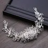 Trendy Crystal Bröllop Hair Comb Tiara Bride Tillbehör Bröllop Headpiece Kvinnor Handgjorda Ornament Smycken 210707