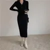 Casual Sukienki Sexy V-Neck Dress Dress Kobiety Zima Tight-Dopasowana Pamska Pasek Wysokiej Talii Biuro Lady Elegancki Slim Moda Sweter Szata