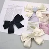 Cute Bow Hair Klipsy Trójkąt Odznaka Szafa Proste Eleganckie Satynowe Klip Wysokiej Grade Moda BowkNot Barrettes