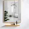 toalettspegel med hyllan