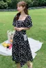 Женщины Daisy Floral MIDI Black Chiffon платье Летнее взлетно-посадочная полоса элегантное корейское вечеринка платье Boho старинные пляжные платья 210515