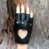 Luvas de couro sintético curta punk dedo meia dedo dedo finger finger fashion lhesome luvas pretas em forma de coração