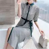 エレガントなファッションシャツのドレス夏のヴィンテージストライプのターンダウンカラー半袖オフィスオールレディスリムvestidos 210519