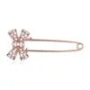 Pins, broscher Classic Crystal Rhinestone Bowknot Brosch Metal Safety Clasp Pin Man Passar Mode Smycken Tillbehör