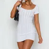Kadınlar Yaz Beyaz Örme Mini Elbise Seksi Kare Boyun Backless Lace Up Kısa Kollu Yüksek Bel Paketi HIPS Bodycon Parti 210522