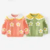 Outono inverno bebê meninas flor feita malha cardigan suéteres revestimento crianças roupas crianças feitos à mão Cardigan casaco tops y1024