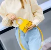 Дизайнер Дети Мини Кошелек Мода Детские Письмо Подвеска Один плечо Сумки Crossbody Девушки PU Случайные Аксессуары Кошельки Женщина Губная Сумка F628